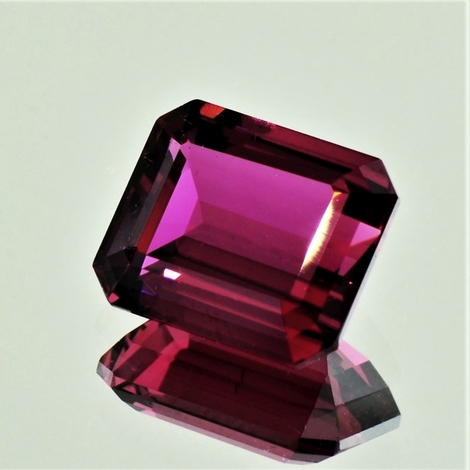Rubellit Turmalin octagon purpurrot 7,41 ct Rubellit Turmalin octagon purpurrot 7,41 ct