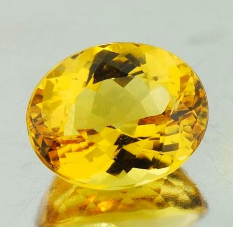 Golden Beryl oval golden yellow 9.89 ct Golden Beryl oval golden yellow 9.89 ct