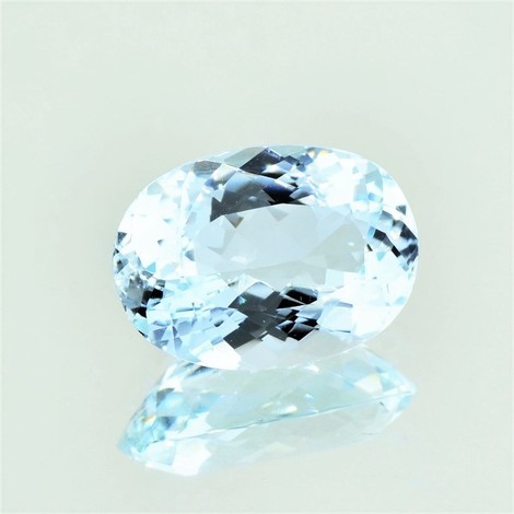 Aquamarin oval 7,19 ct Aquamarin oval 7,19 ct