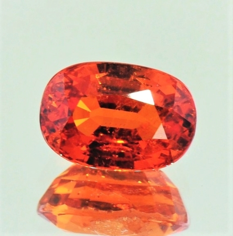 Mandarin-Garnet oval reddish-orange 5.91 ct Mandarin-Garnet oval reddish-orange 5.91 ct