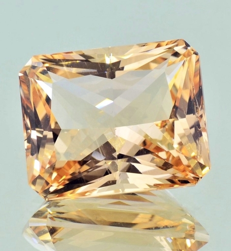 Edelberyll octagon champagne 52,42 ct Edelberyll octagon champagne 52,42 ct