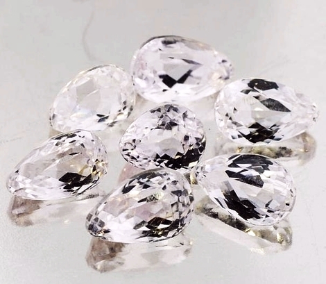 Kunzit Lot Tropfen blassrosa 23,62 ct Kunzit Lot Tropfen blassrosa 23,62 ct