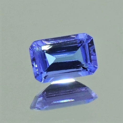 Tansanit octagon 0,78 ct. Tansanit octagon 0,78 ct.