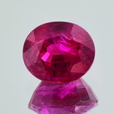 Burma Rubin oval rot 3,83 ct Burma Rubin oval rot 3,83 ct
