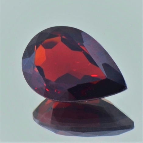 Granat Almandin Tropfen 10,53 ct Granat Almandin Tropfen 10,53 ct
