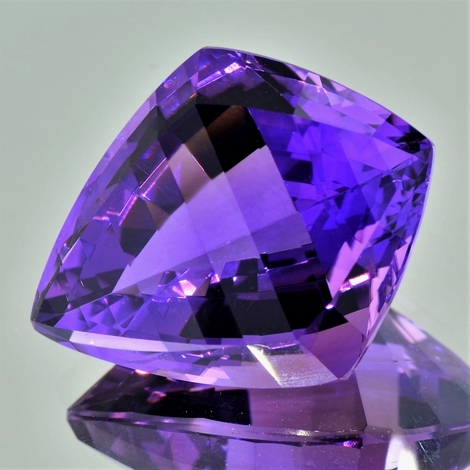 Amethyst Fantasy violett 53,50 ct Amethyst Fantasy violett 53,50 ct