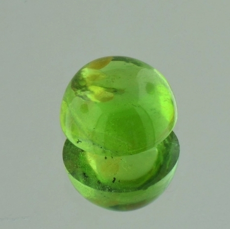 Peridot Cabochon round 4.76 ct Peridot Cabochon round 4.76 ct