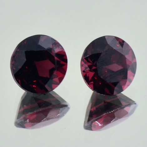 Rhodolith Duo rund dunkelrot 7,88 ct Rhodolith Duo rund dunkelrot 7,88 ct