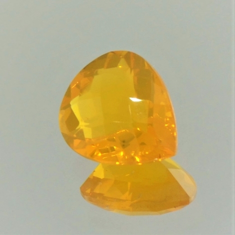 Fire Opal pear-checkerboard yellowish-orange 2.50 ct Fire Opal pear-checkerboard yellowish-orange 2.50 ct