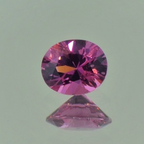 Spinel oval purple 0.97 ct Spinel oval purple 0.97 ct