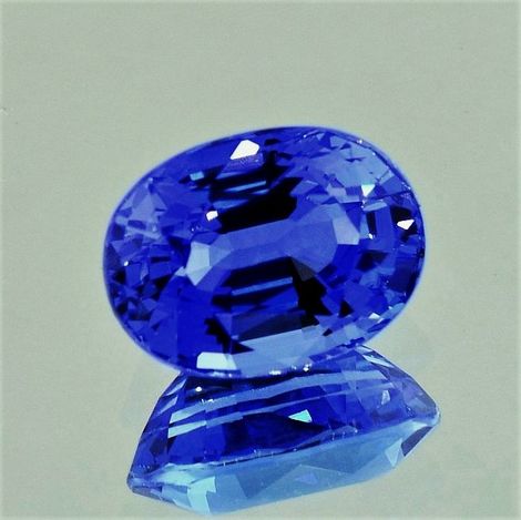 Saphir oval blau 4,26 ct