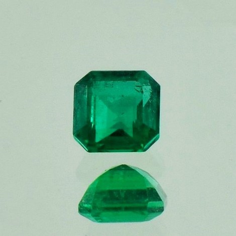 Emerald octagon green 0.62 ct