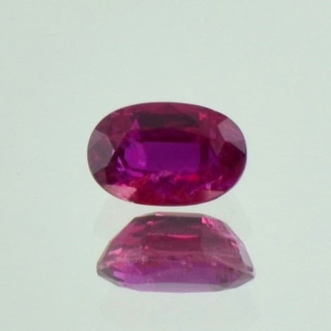 Rubin, Oval facettiert (1,46 ct.) aus Afrika