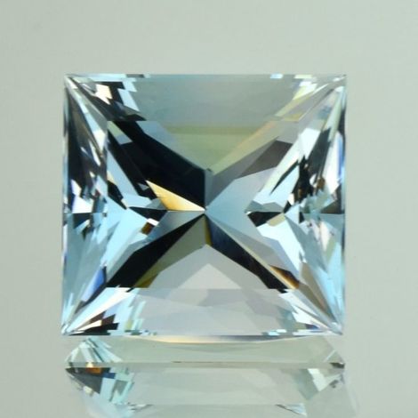 Topaz princess light blue 66.07 ct