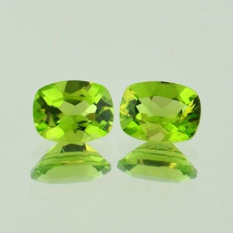 Peridot Duo antik grün 4,78 ct