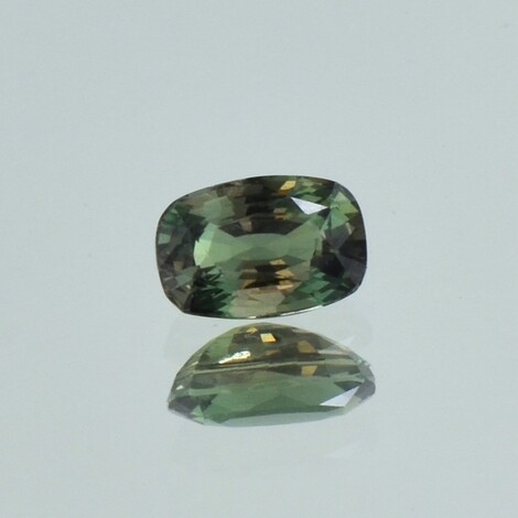 Alexandrite cushion green Tageslicht 1.45 ct.