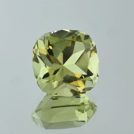 Heliodor antik grünlich gelb 18,87 ct.