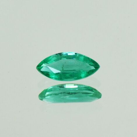 Smaragd navette grün 1,16 ct
