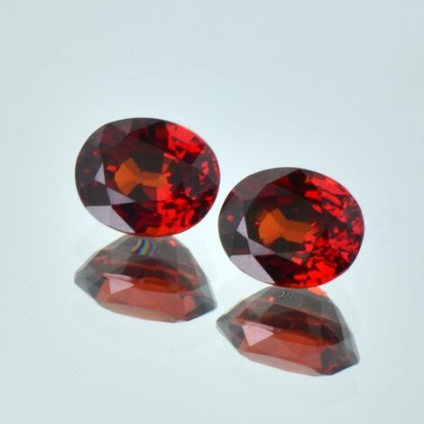 Spessartin Granat Duo oval orangerot 8,26 ct.