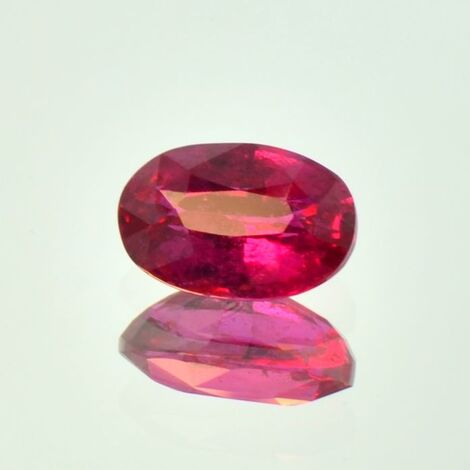 Rubin oval pink-rot ungebrannt 2,02 ct.