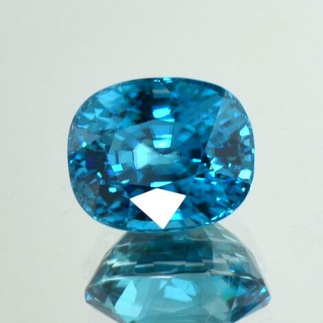 Zirkon, Antikoval facettiert (20,35 ct.) aus Kambodscha (Ratanakiri)