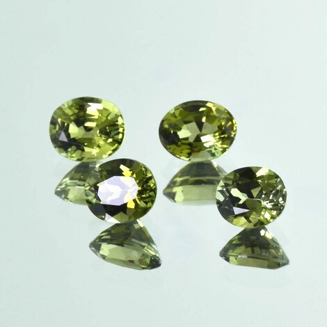 Tourmaline Lot oval yellowish green 6.33 ct