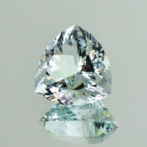 Aquamarine trillion very light blue untreated 11.32 ct.