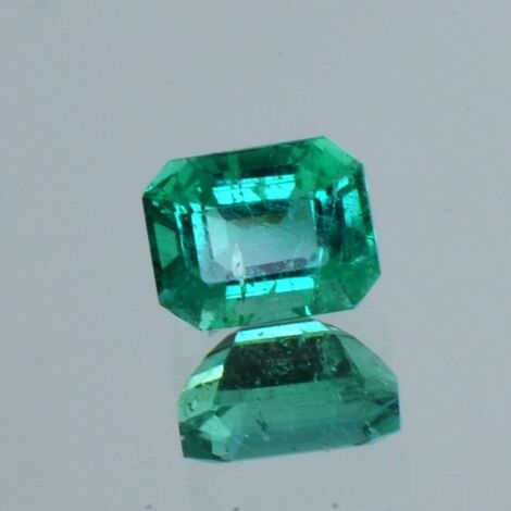 Emerald octagon green 1.57 ct