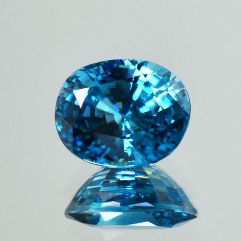 Zircon oval blue 12.79 ct.