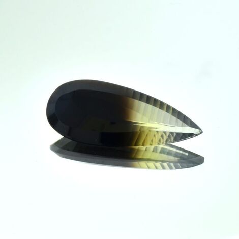 Tricolor-Quartz pear 24.86 ct