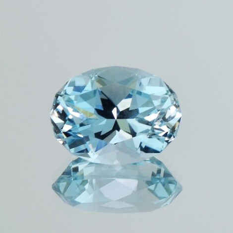 Topas Design-Oval hellblau unbehandelt 12,84 ct