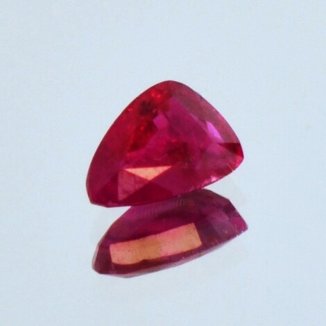 Burma-Rubin Trillion rot 1,07 ct