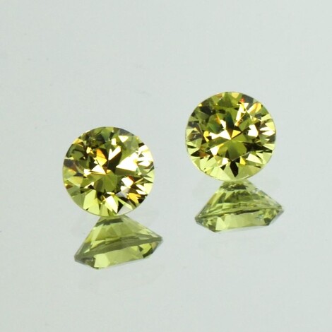 Mali-Granat Duo rund gelbgrün 2,85 ct