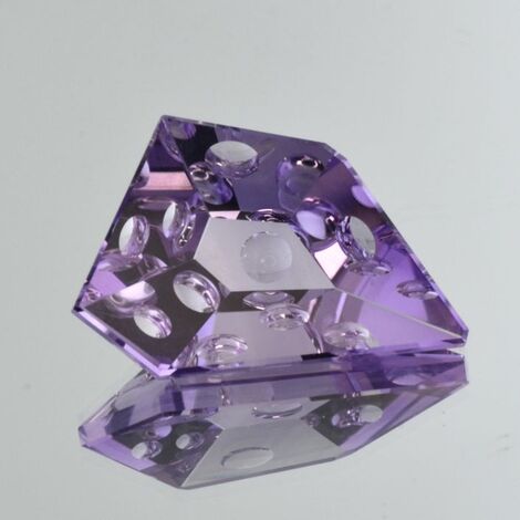 Amethyst Design-Fantasy lilac 46.92 ct.