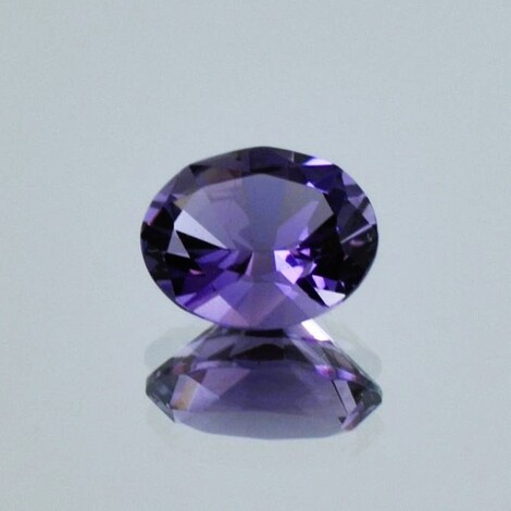 Skapolith Petschit oval violett 1,26 ct