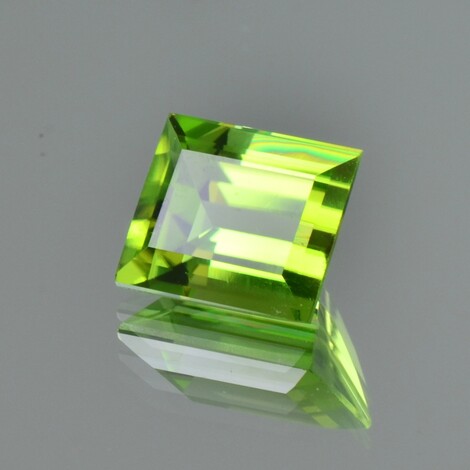 Peridot Rechteck grün unbehandelt 5,66 ct
