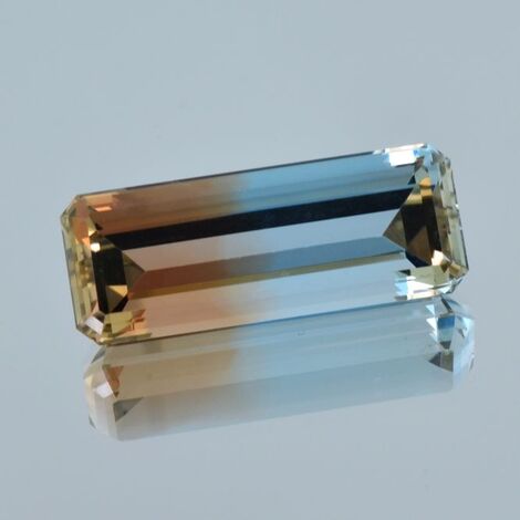 Bicolor Topaz octagon hellblau+orangebraun untreated 31.59 ct