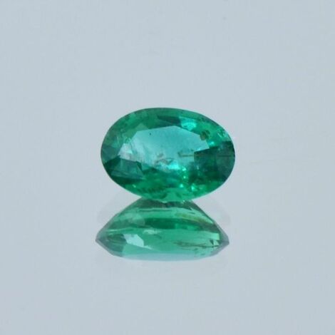Emerald oval green 0.74 ct