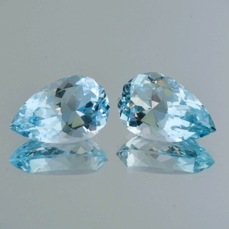 Topas Duo Tropfen hellblau unbehandelt 15,94 ct