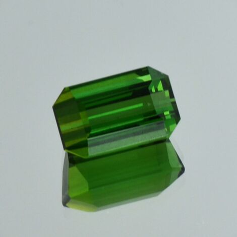 Green Tourmaline Tourmaline octagon green 5.75 ct