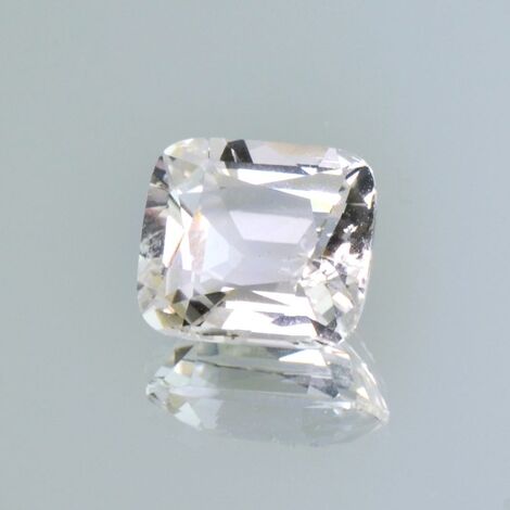 Topaz cushion farblos-getönt 8.49 ct