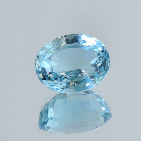 Topas, Oval facettiert (9,60 ct.) aus Madagaskar