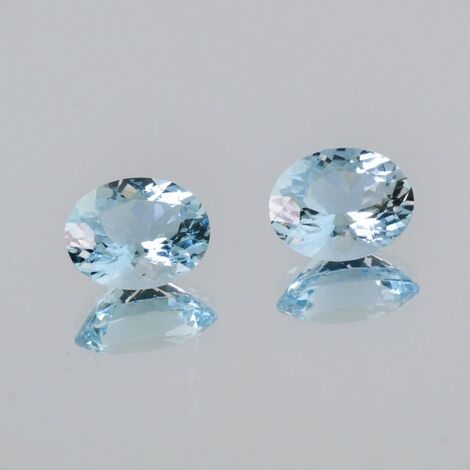 Aquamarin Duo oval sehr helles Blau 4,27 ct