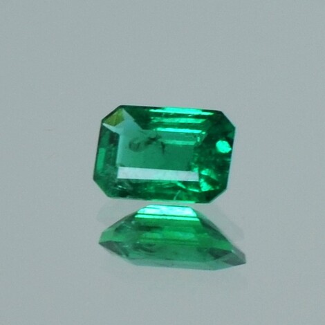 Emerald octagon green 0.50 ct