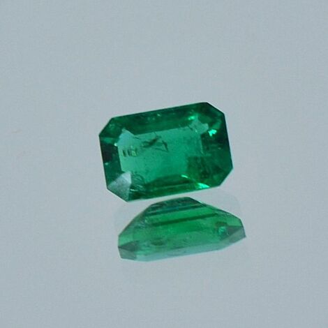 Emerald octagon green 0.50 ct.