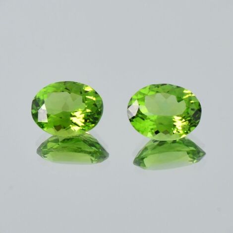Peridot Duo oval grün 5,22 ct