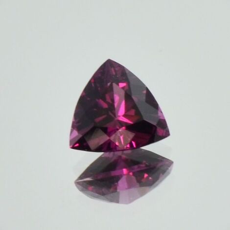 Rhodolite Garnet trillion purple red 1.45 ct