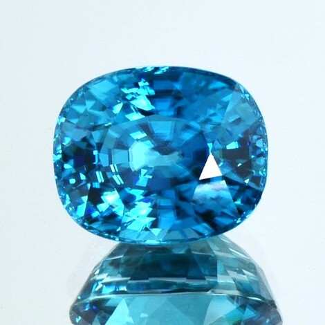 Zirkon antik intensives Blau 20,35 ct