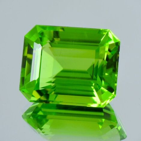 Peridot octagon intensives Grün unbehandelt 28,82 ct