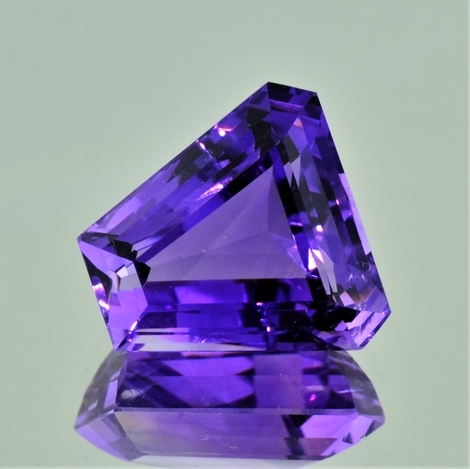 Amethyst Fantasy violett 20,19 ct Amethyst Fantasy violett 20,19 ct